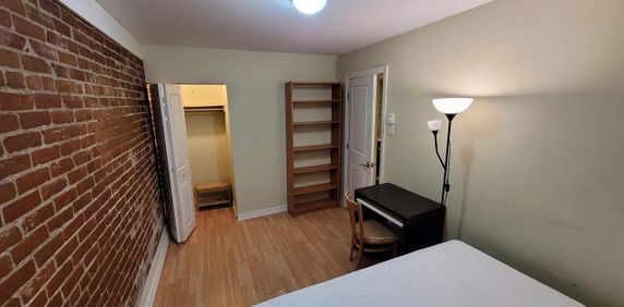 1 CH - 1 SDB - Montréal - $880 /mo - Photo 2