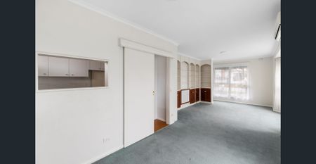 Light, Bright and Cheery Villa in the Balwyn High Zone - Photo 3