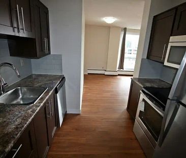 LARGE 2 BDRM. UNITS AVAILABLE OCTOBER 1ST! *927-14TH AVE. S.W.* | 927-14th Avenue S.W., Calgary - Photo 1