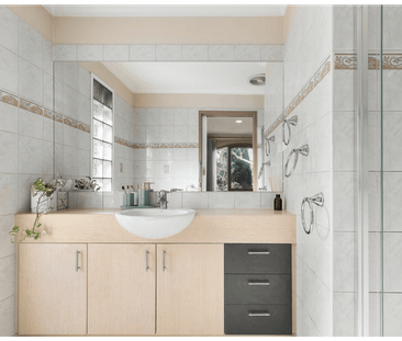 $760/w 4 Bed 2 Bath DLUG Family Home Great Location - Photo 2