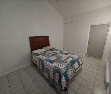 For Lease - 492 Kerr Street Unit# 9, Oakville, Ontario - Photo 2