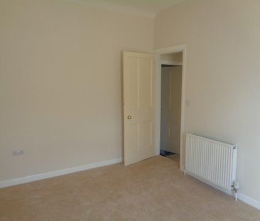2 bedroom property to rent - Photo 3