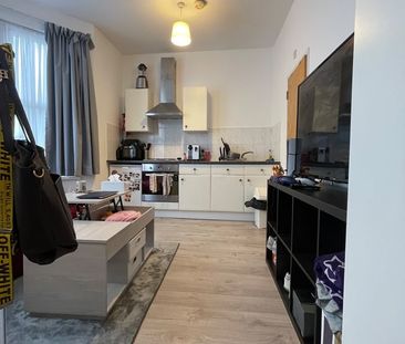 Studio Flat, London, N22 - Photo 3