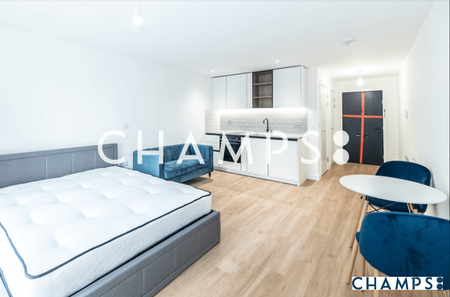 Studio to rent - Photo 2