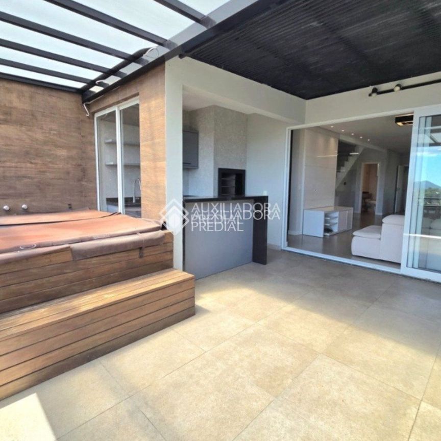 Casa com 4 quartos e 289m² para alugar em Centro, Florianópolis. - Photo 1