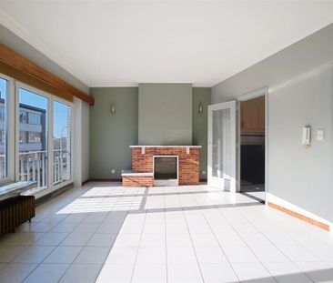 Appartement met 2 slaapkamers op goede loctaie! - Photo 3