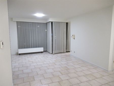 Appartement met 2 slaapkamers in centrum van Sint-Truiden. - Photo 3