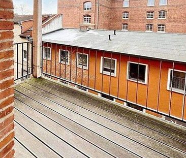 Sanierte 2- Raum- Wohnung im 2. Obergeschoss mit Balkon - Foto 1