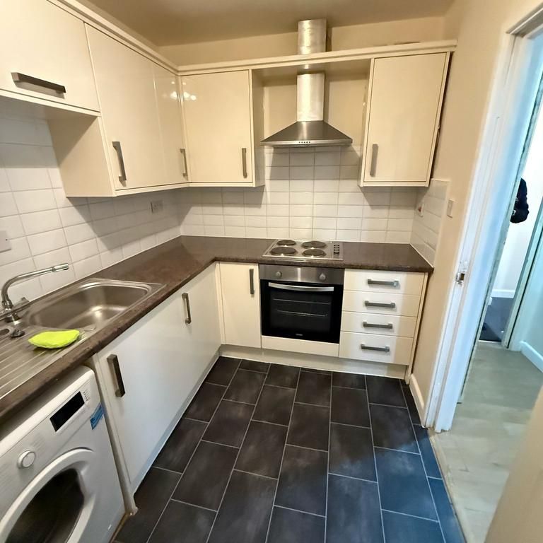 1 bedroom flat to rent - Photo 1