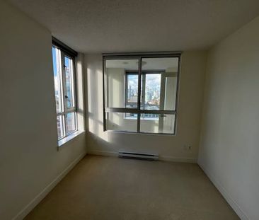 Cozy 1 bedroom for rent near VGH - Photo 1