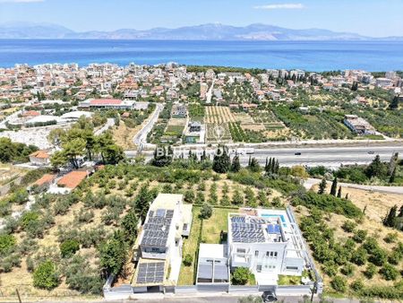 Μονοκατοικία για ενοικίαση Καριώτικα Καρυάς (Ξυλόκαστρο) - Φωτογραφία 2