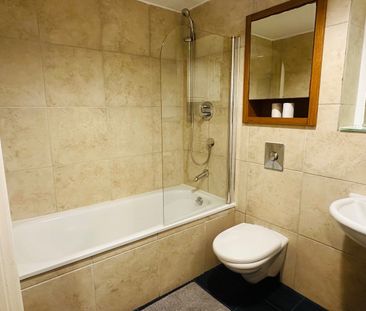1 Bed Flat, Armouries Way, LS10 - Photo 5