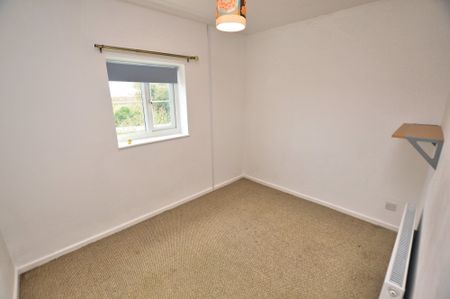 96 Hills Road, Saham Hills, Ip25 - Photo 3