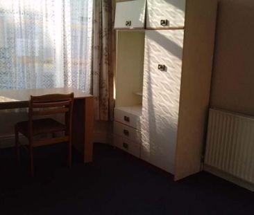 4 Bed House To Let - Student Accommodation Portsmouth - Photo 6