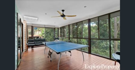 Furnished Spacious Three Bedroom House - Photo 4