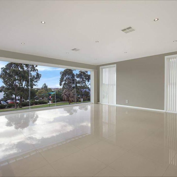 Master built Mansion! - Photo 1