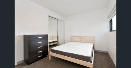 2 Bedroom Apartment In Carlton - Furnished - Photo 4