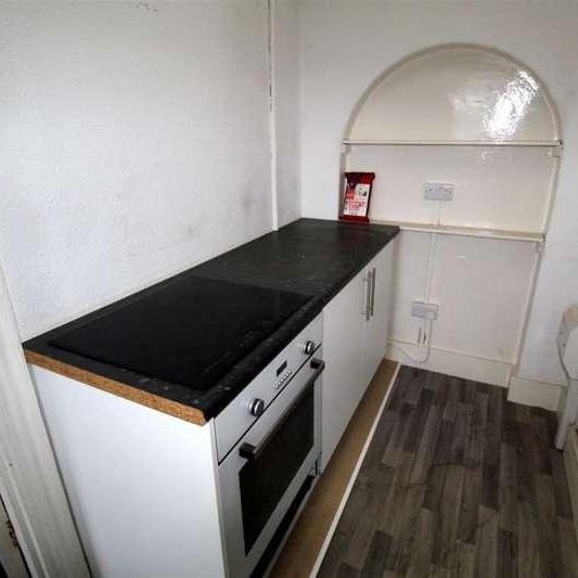 High Road, Byfleet, KT14 - Photo 1