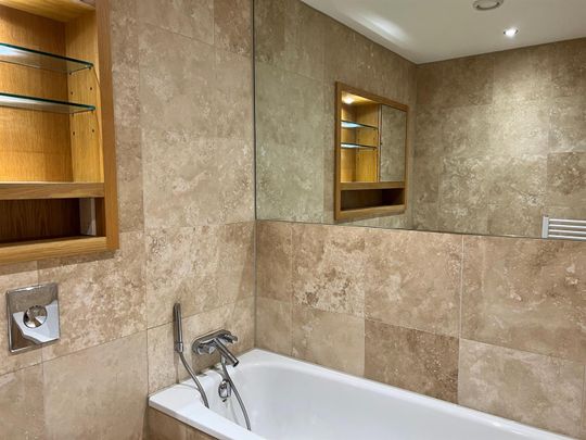 Newcastle upon Tyne - Photo 1