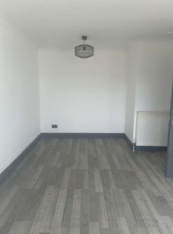 Modern semi detached house on the west side of Ellon. - Photo 4