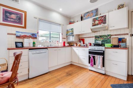 1094 Waugh Road, North Albury NSW 2640 - House For Rent | Domain - Photo 4