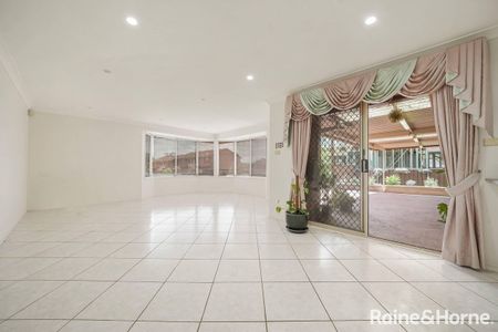 Stunning Family Home at 31 Foreman Street, Glenfield - Photo 3