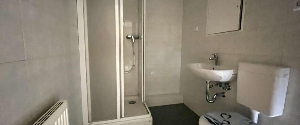 Über wenige Stufen in Ihr neues Zuhause - Photo 1