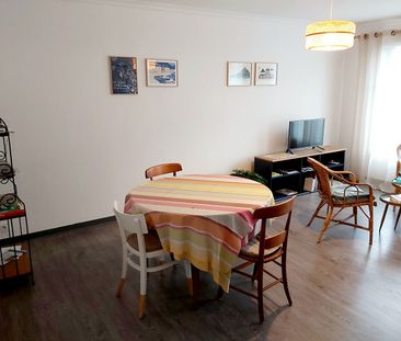 Location Appartement 3 pièces 71m² - Photo 2