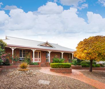 Elevated homestead style home in beautiful Golden Square - Photo 3