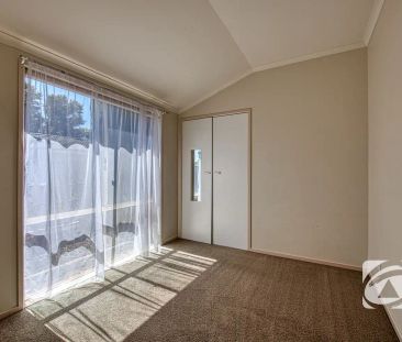 “NORTH SIDE LOCATION” - Photo 4