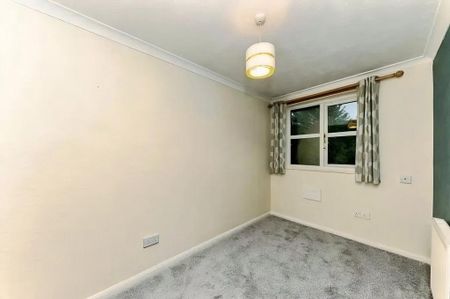 2 bedroom end of terrace house to rent - Photo 5
