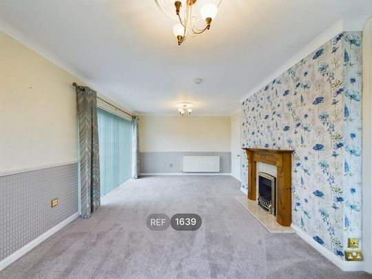 3 bedroom detached bungalow to rent - Photo 1