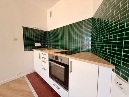 Location Appartement 2 pièces 29m² - Photo 2