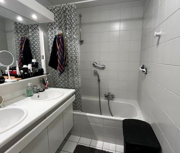 Appartement te huur met twee slaapkamers in Kortrijk. - Photo 3