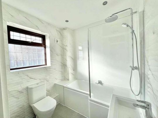 Britannia Road, Brentwood, CM14 - Photo 1