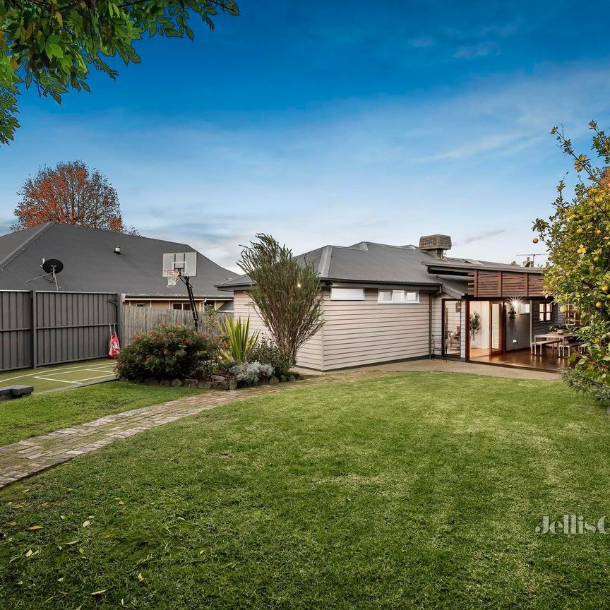 12 Norman Street, Mitcham - Photo 1