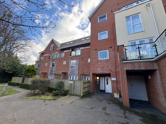 1 Bedroom Flat / Apartment - Archers Road, Southampton - Photo 1