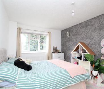 4 bedroom detached house to rent - Photo 5