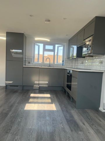 3 Bed Flat, Cobden Road, SE25 - Photo 5