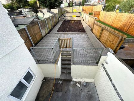 3 bedroom terraced house to rent - Photo 2