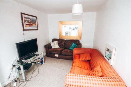 5 bedroom private hall to rent - Photo 3