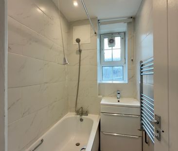 Room in a Shared House, Netherby House, SW8 - Photo 4