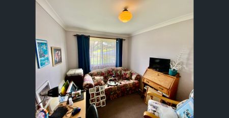 Charming Family Home - Photo 2