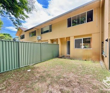 Beautiful 2 bedrooms townhouse in a great location - Photo 3