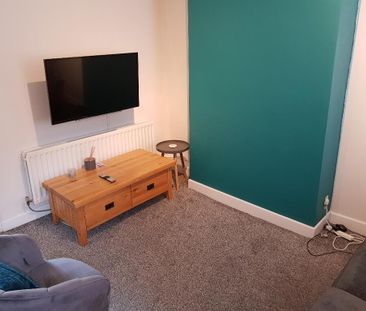 16 Symons Street, Belfast, BT12 6GA - Photo 1