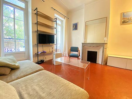 Location Appartement 2 pièces 49m² MARSEILLE 7ème - Photo 5
