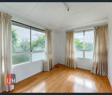 4 BEDROOM HOME IN MITCHELTON WITH AIR CONDITIONING - Photo 6