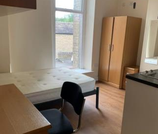 Highfields Road, Huddersfield - Photo 4