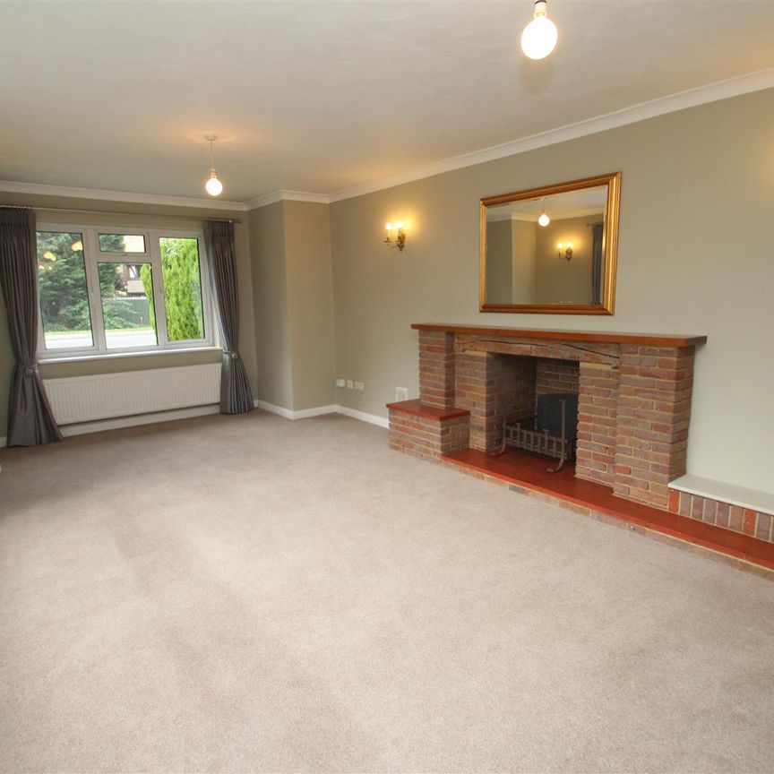 High Street Green, HP2 7AQ, Hemel Hempstead - Photo 1