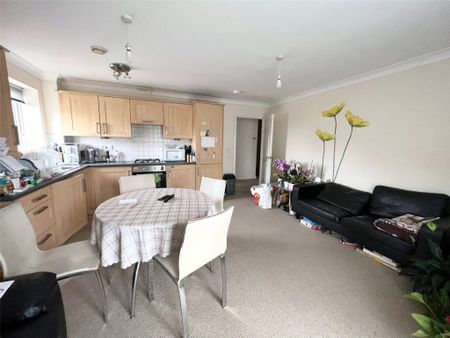 2 Bedroom Flat / Apartment - Winchester Road, Southampton - Photo 5